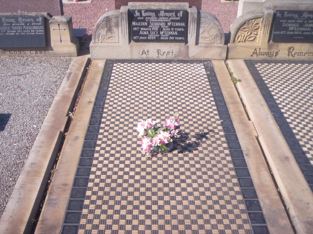 Photo of headstones/Malcolm Seaward McLennan d1971 hdstn Newcastle NSW